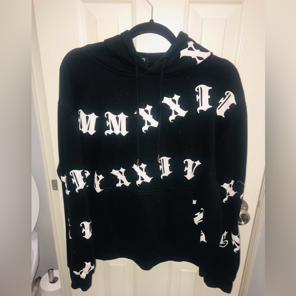 Forever 21 Black Hoodie with White Lettering - Picture 3 of 11